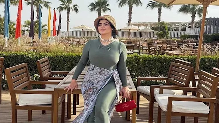 زوجها-يعلق-زوجة-مروان-عطية-تنشر-صورًا-لهما-في-المصيف.webp.webp