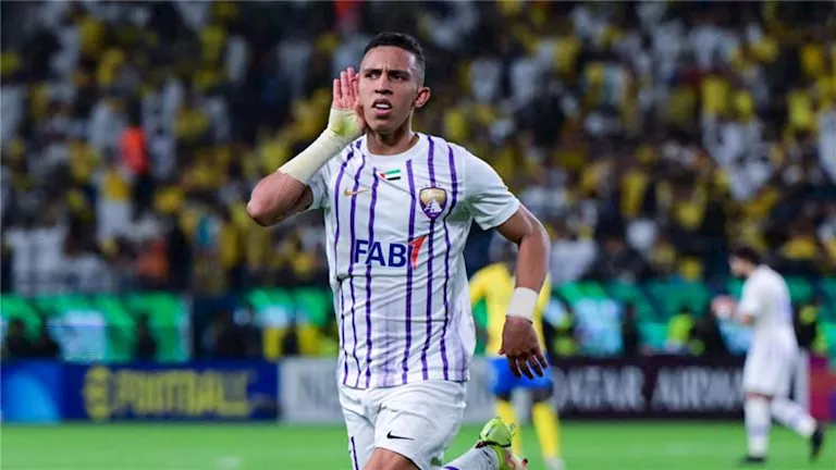 سفيان-رحيمي-يتوج-بجائزة-أفضل-لاعب-في-الدوري-الإماراتي.webp.webp