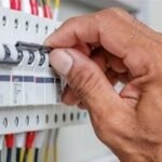 لن-نطفئها-بل-ستنطفئ-المولدات-تحذر-من-نفاد-الوقود.jpg