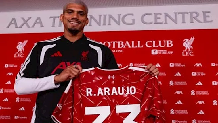 ليفربول-يعلن-تعاقده-مع-لاعب-برشلونة-أعلن-نادي-ليفربول-الإنجليزي.webp.webp