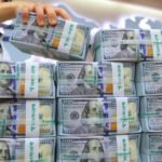 ارتفاع-الدولار-يختبر-الإصلاح-المصرفي-ويعمق-أزمة-الثقة.jpg