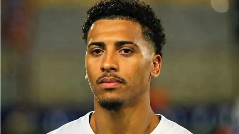 بند-مفاجئ-يعطل-رحيل-خوان-بيزيرا-عن-الزمالك-و100-ألف.webp.webp