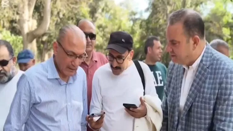 حمام-محشي-ما-سر-مكالمة-والد-صلاح-للسفير-التركي؟.webp.webp