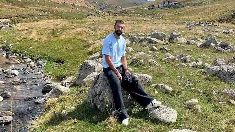 من-صورة-إلى-مزار-كيف-تحولت-صخرة-محمد-صلاح-إلى.webp.webp