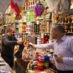 الدولار-يلتهم-الرواتب-مليون-دينار-يخسر-100-دولار-من-قيمته.jpg